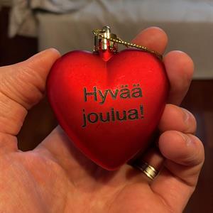 Kaiverrettu sydän koriste