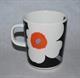 Svart Mugg Marimekko Oiva Unikko 60th Anniversary Jubileumsmugg 