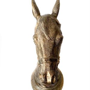 Skulptur Hästhuvud Horse Head raw oxy bronze