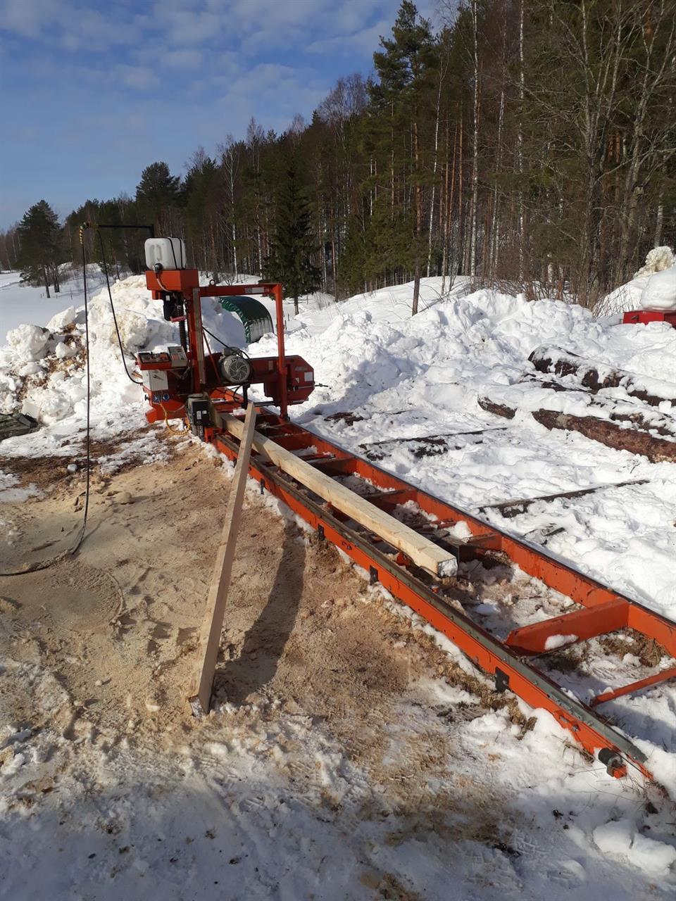 Vannesaha. Sijaitsee rikkaranassa