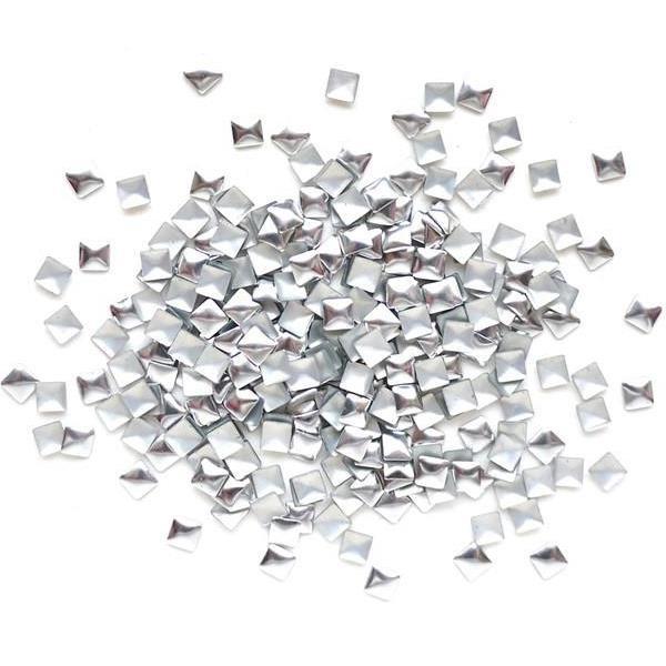 KN- STUDS Square SILVER 5 mm