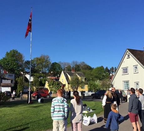 17 mai på Auberts Plass