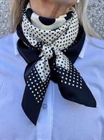 Three M Scarves, Beige