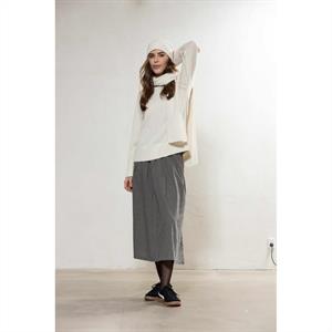 Blue Cacia Wool Scarf, Ecru