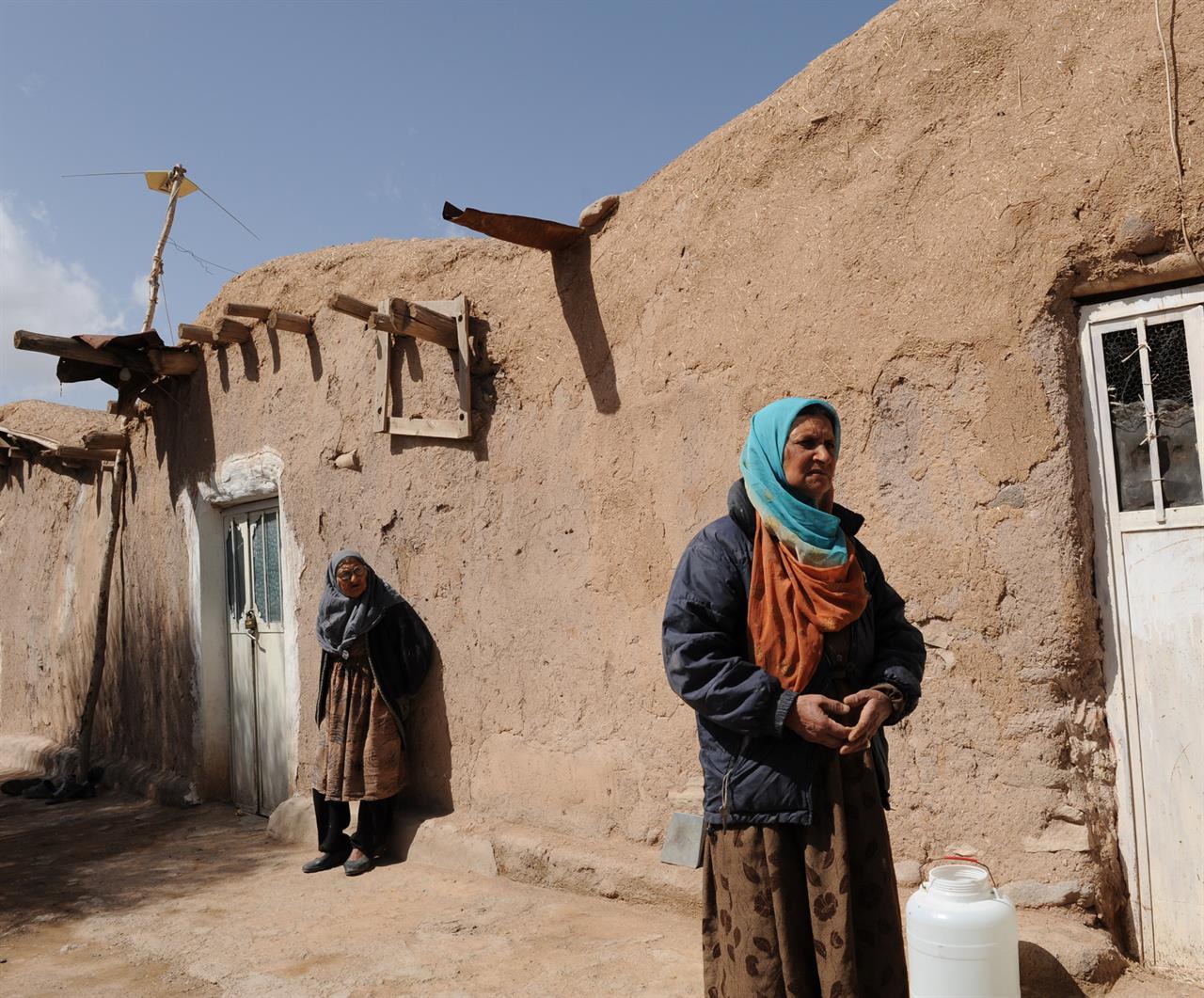 Landsbykvinner i Kerman-provinsen (Foto: Rolf Larsen)