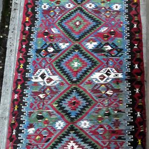 11 Esme kilim 298 x 164