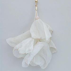 Bow19 Details Flowy Earrings, Beige with Gold