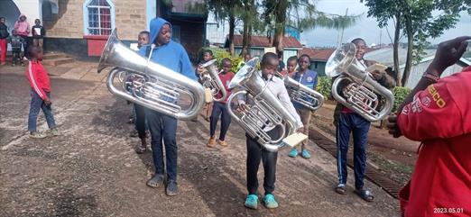 Kibera Junior Band - Learning how to march