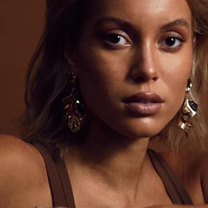 Bow19 Details Leaf Earrings Gold Metallic