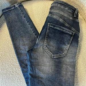 Piro Jeans, Farkku
