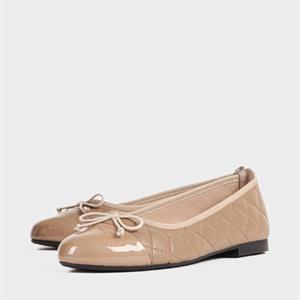 Bukela Mery, Taupe