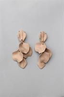 Bow19 Details Leaf Earrings Mat Beige