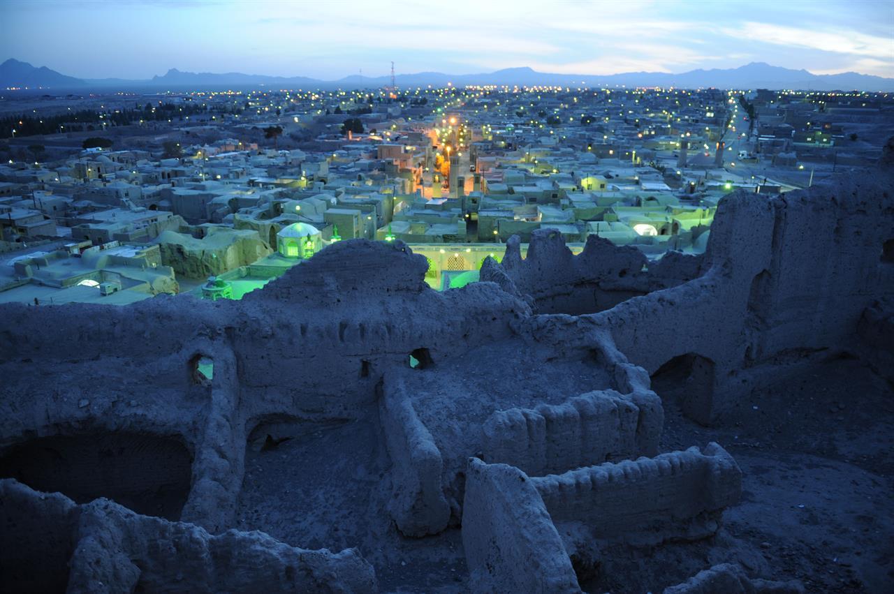 Kveldsstemning i Mohammadye i Iran (Foto: Rolf Larsen)