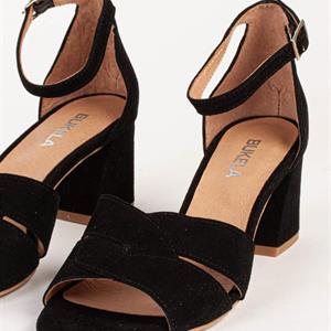 Bukela Bella, Black