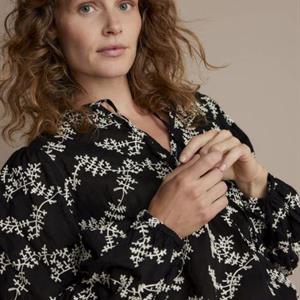 Summum Woman Blouse with Embroidery, Black