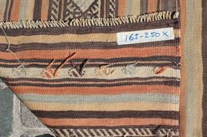 70300 Anatolsk kelim 250 x 163