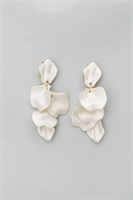 Bow19 Details Leaf Earrings Pearl White 4 Leaves