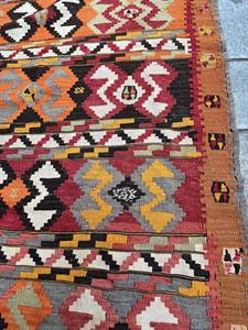 70511 Sivas kelim 180	x 110