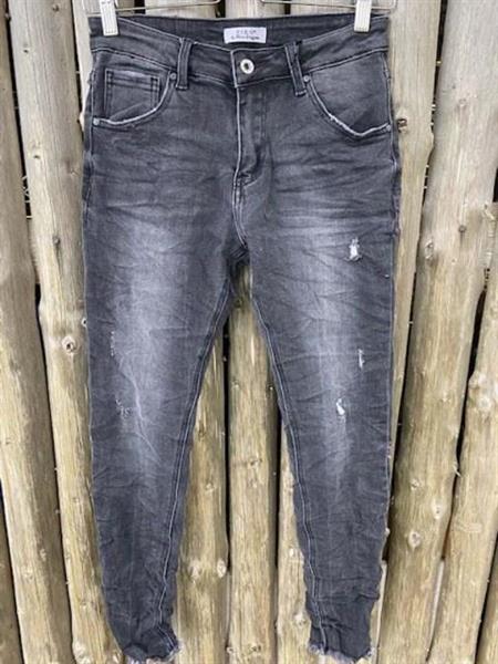 Piro Jeans, Musta kulutettu