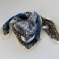 Three M Scarves, Taupe