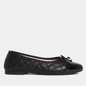 Bukela Mery, Black