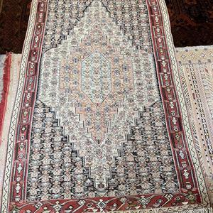 Senneh kelim 236 x 135