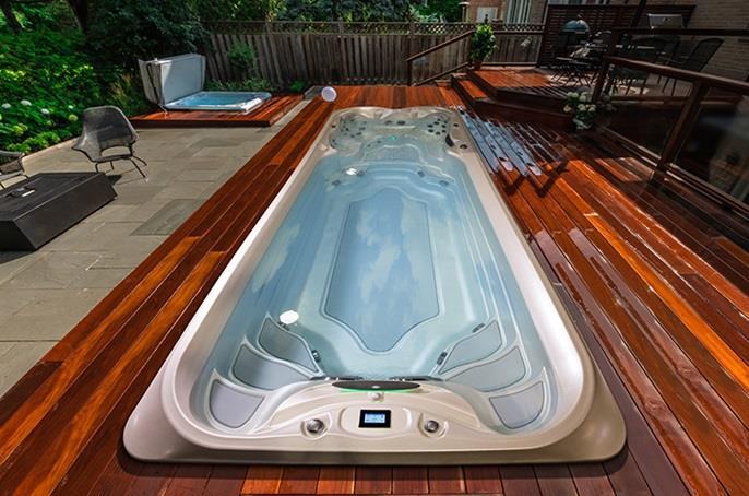 Jacuzzi® OL-basseng med den beste teknologien for svømming motstrøms, sitert fra Italiensk avis: