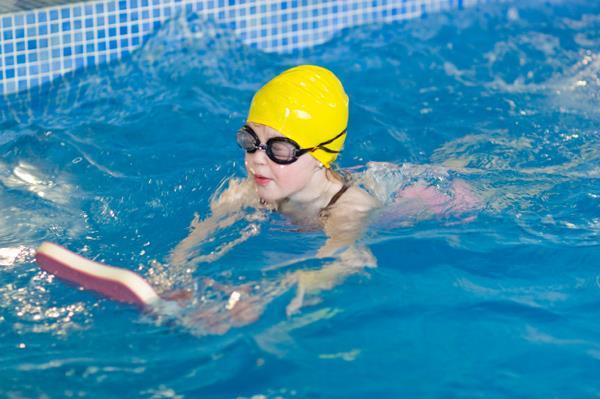 Barnas svømmeskole svømmekurs i Stavanger- Lær å svømme - svømmekurs - svømmeopplæring