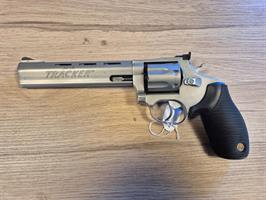 Revolver Taurus TRACKER .22lr (BEG)