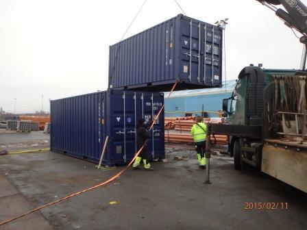 Containers kommer på plats!