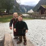Små vikingar i Gudvangen