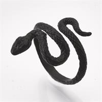 Musta käärme sormus