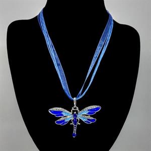 Sininen sudenkorento kaulakoru