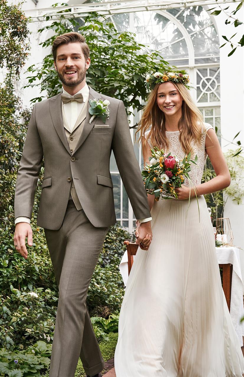 Wilvorst green wedding beige dress