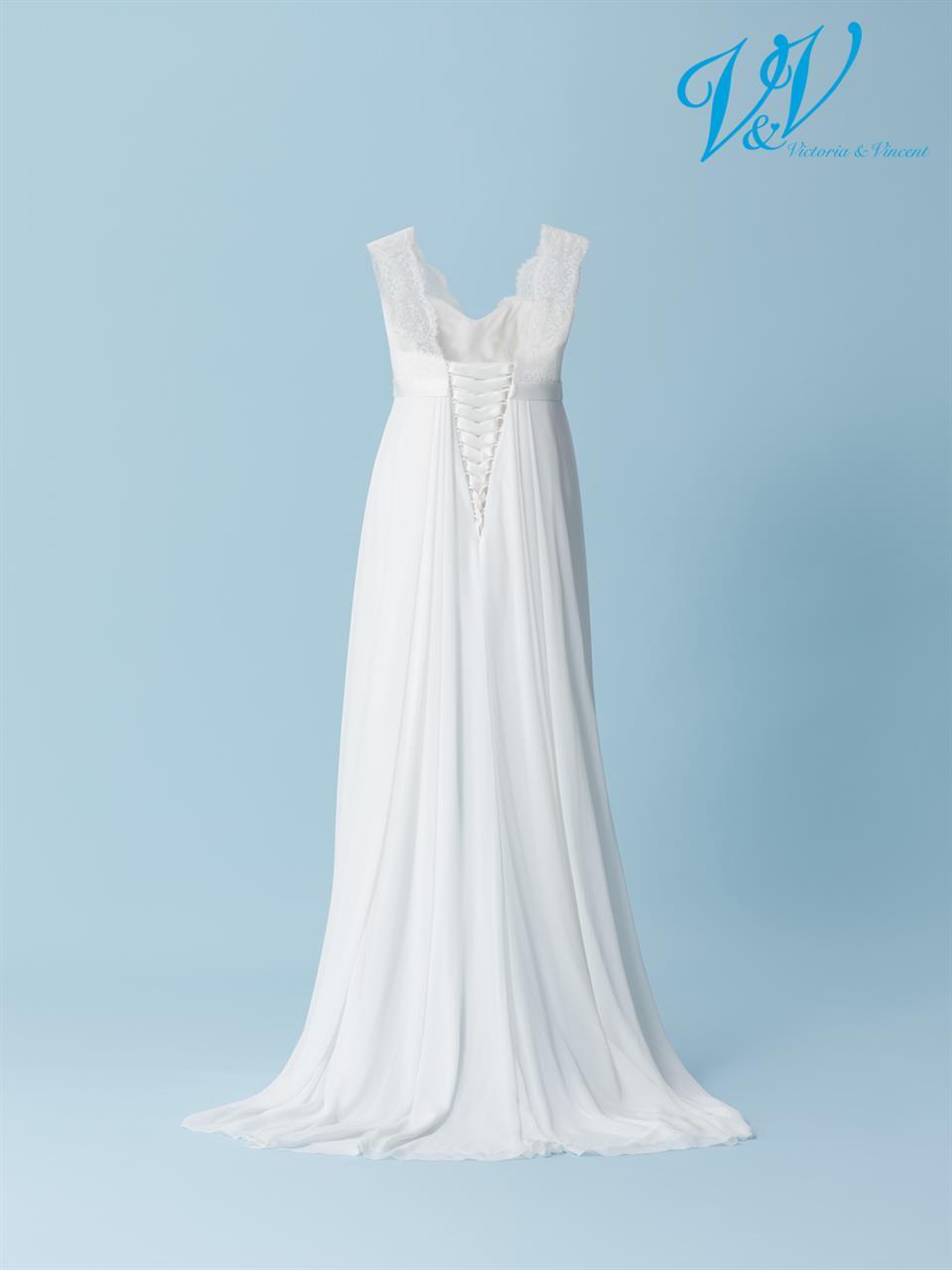 victoria and Vincent bridal dress Heta