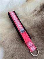 Halsband foder Rosa