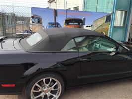 Sufflett Mustang 05-14 vinyl svart