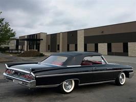 Sufflett Ford/Mercury fullsize 61-62 vinyl svart combo plast