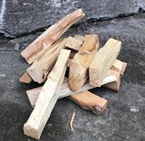 Rökelse, Palo Santo Trä