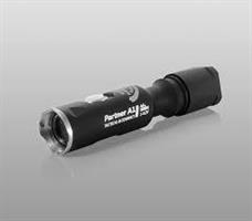 Armytek Partner A1 Pro v3 / XP-L Lämmin / 560lm / TIR 20°:80° / 1xAA tai 1x14500