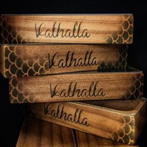 Lahjarasiat Justiina & Valhalla