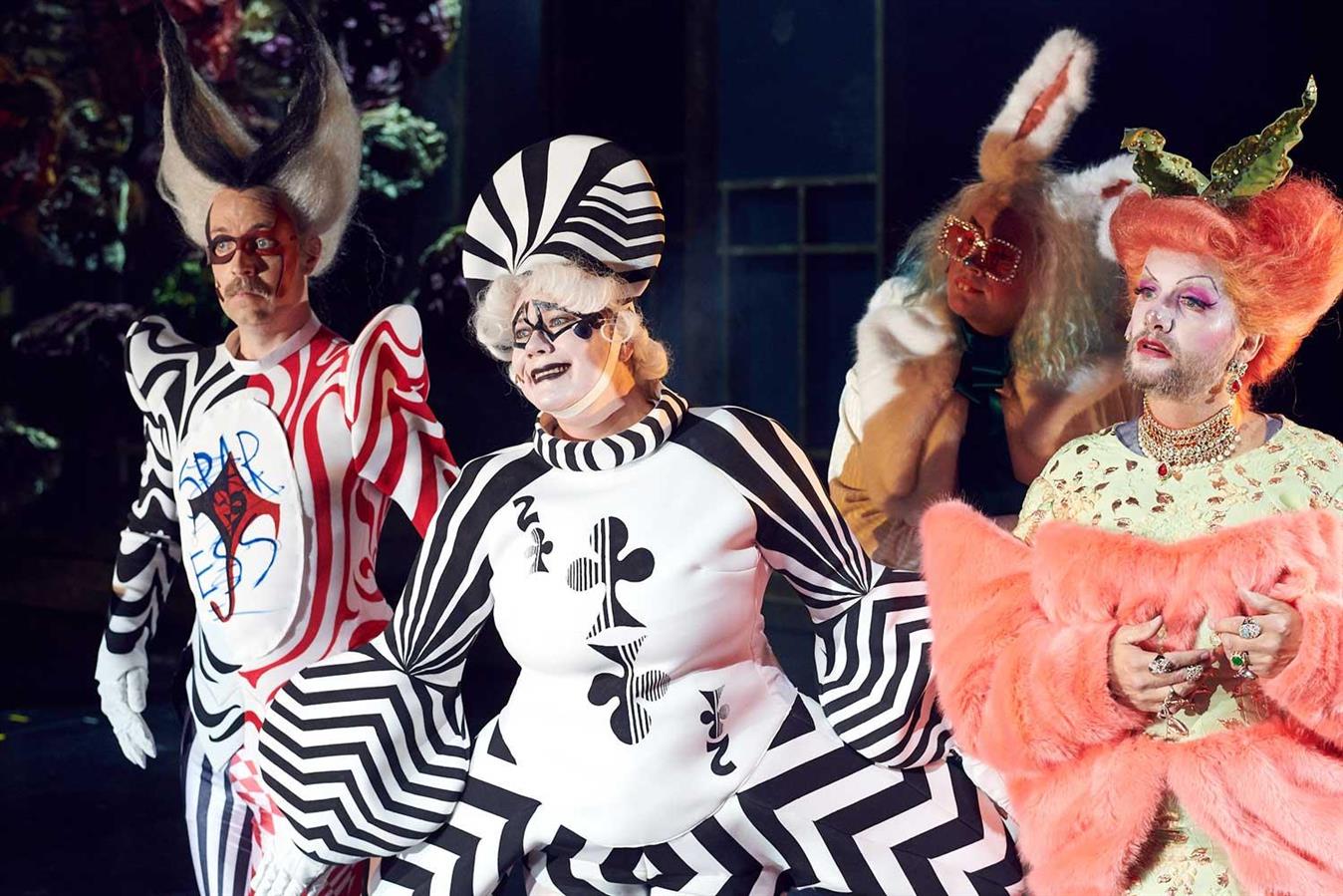 Alice in wonderland - Nationaltheatret- Director: Mads Bones - 2019 - Costume Design: Christina Lovery - Foto: Øyvind Eide