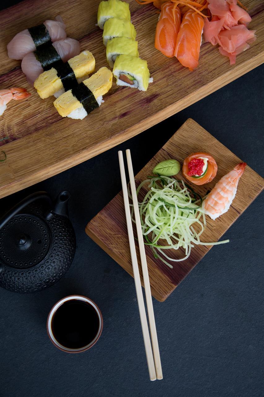 Litet serveringsfat, sushi/tapas assiett