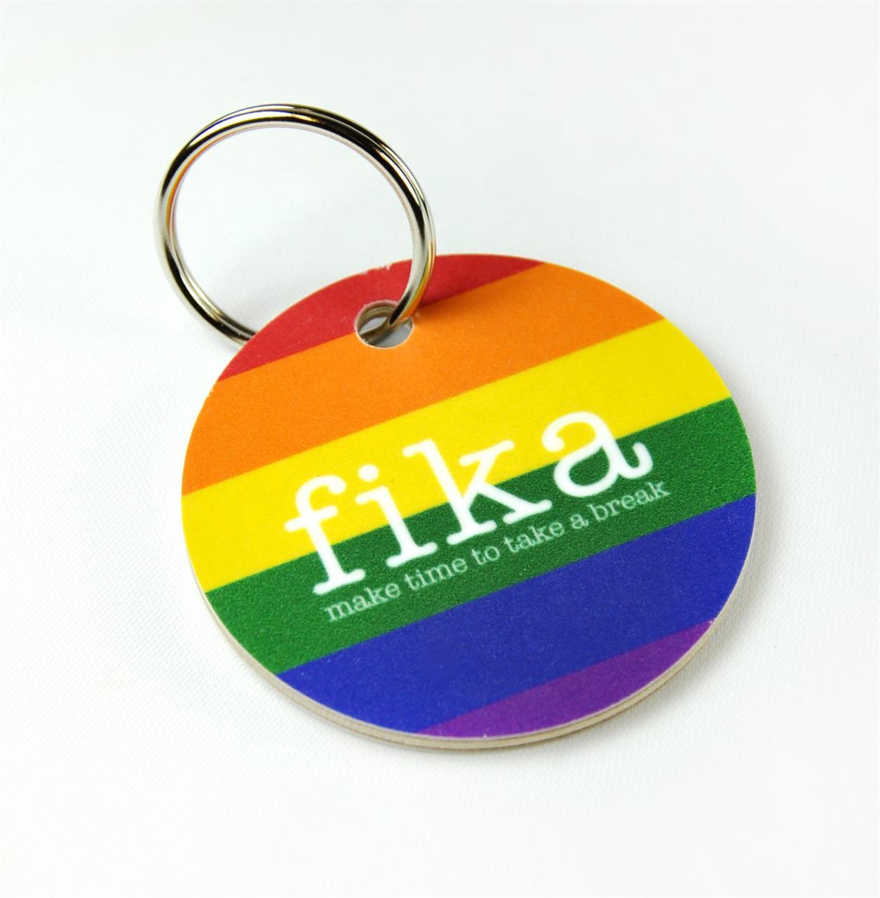 Nyckelring, Fika Pride, vit/regnbågsfärg