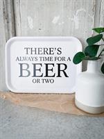 Bricka 27x20 cm, Beer, vit/svart text