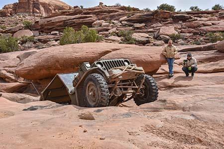 Teaching Ancient Jeeps New Tricks Out On The Trails With Sniper EFI - www.holleyefi.se