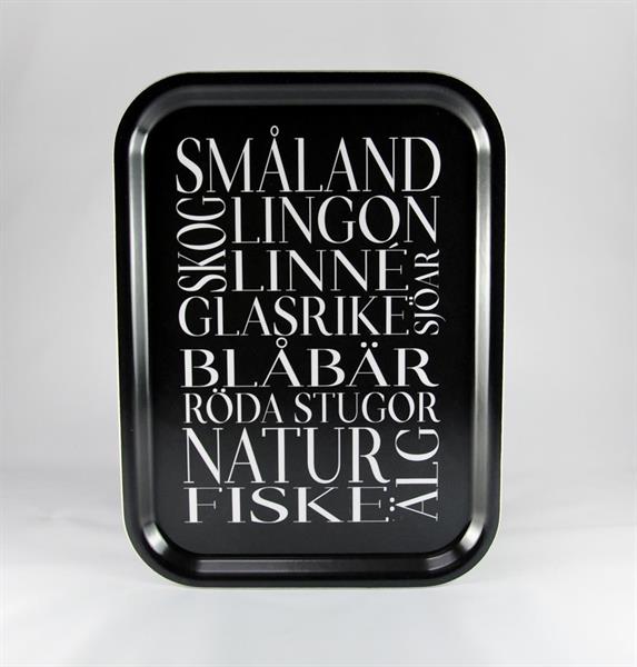 Bricka 27x20 cm, Småland, svart/vit text