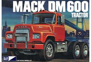 Mack DM600