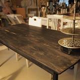 Handgjort bord i svart ek från 1100 talet mått 1.65 br 80cm tjocklek 2,5-3cm höjd till skiva 74cm höjd till sarg 64 pris 19.500