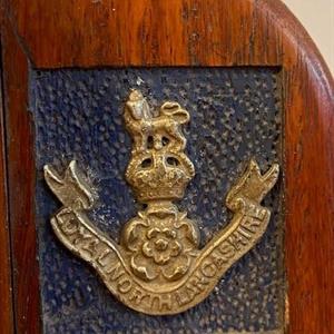 Bokstöd - Royal North Lancs Regiment